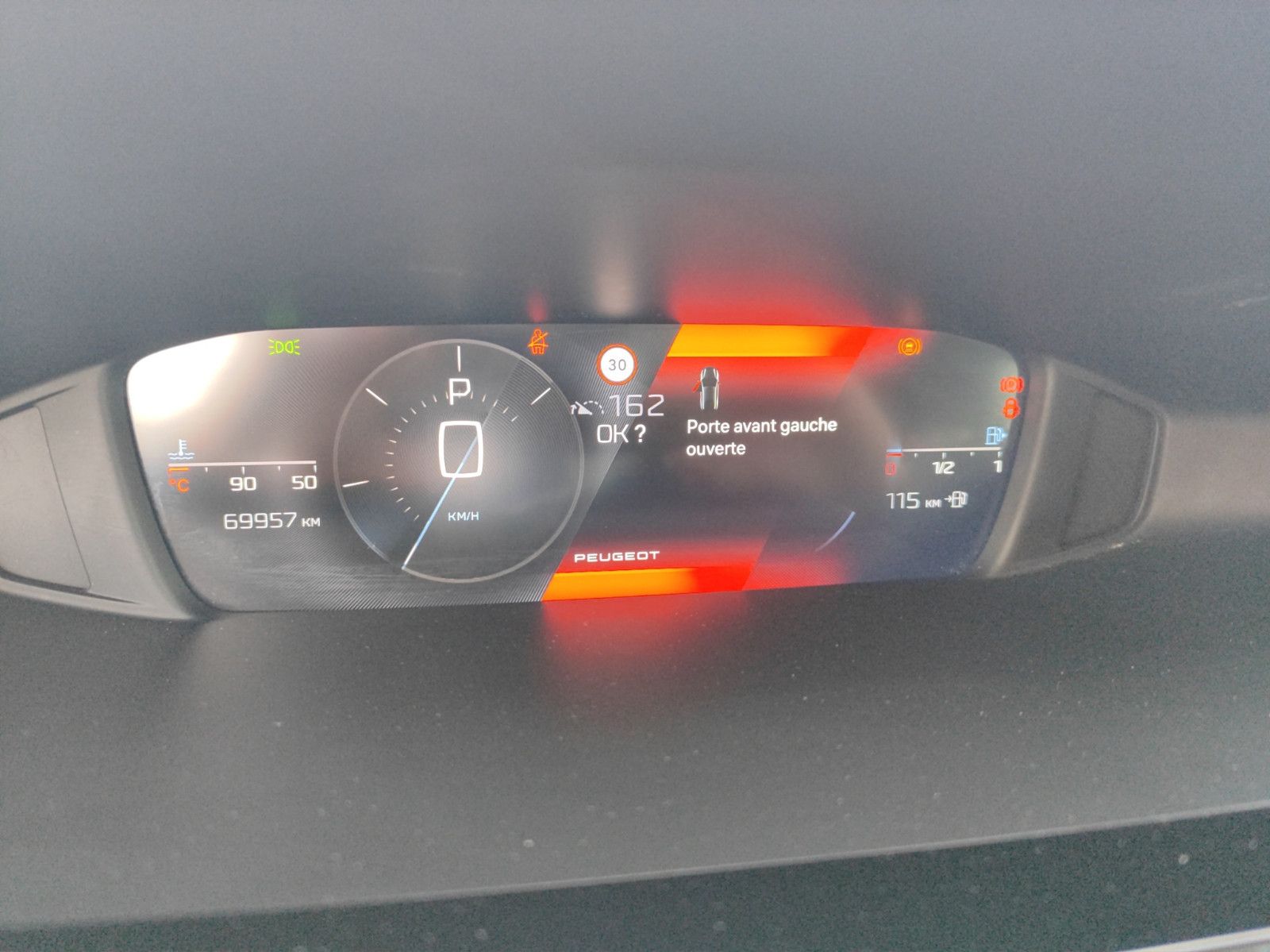 Fahrzeugabbildung Peugeot 308 Allure*Automatik*Kamera*LED*Navi