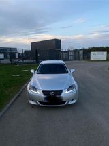 Lexus IS 220d  - Lexus IS 220 mit Diesel-Antrieb