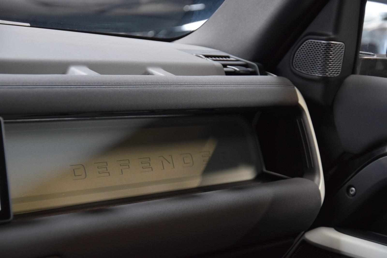Land Rover Defender 110 Hybrid P400e Navi|1e Hand|Panorama