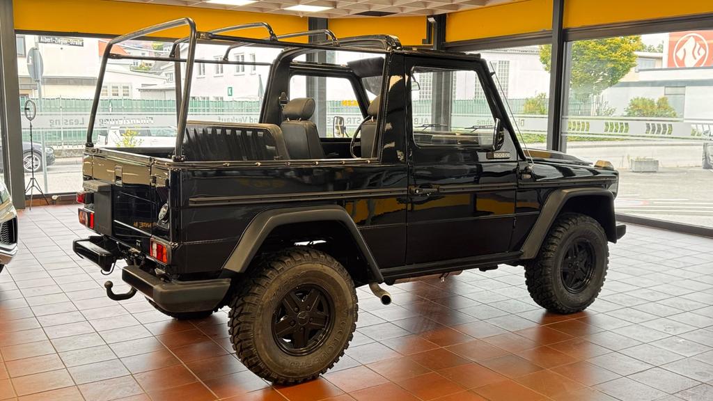 Mercedes-Benz G 300