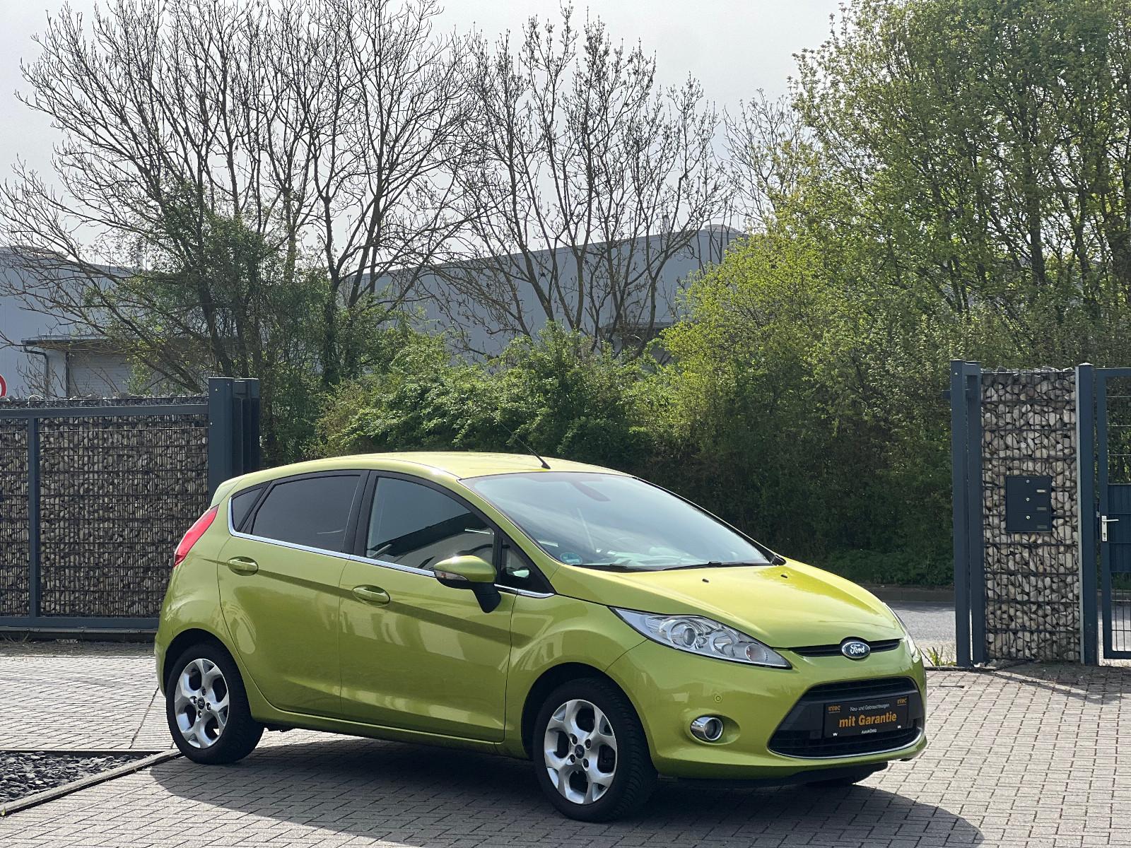 Ford Fiesta Titanium*Servicegepflegt* 2 Hand *
