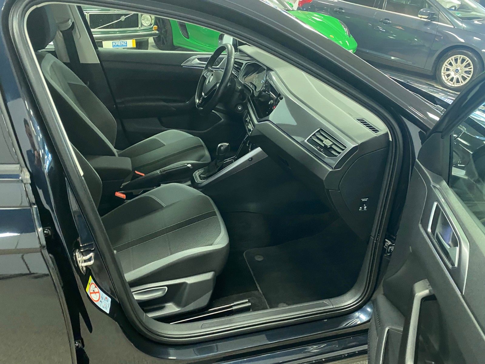 Fahrzeugabbildung Volkswagen Polo 1.0 TSI DSG Highline+NAVI+voll LED+PDC vo+h