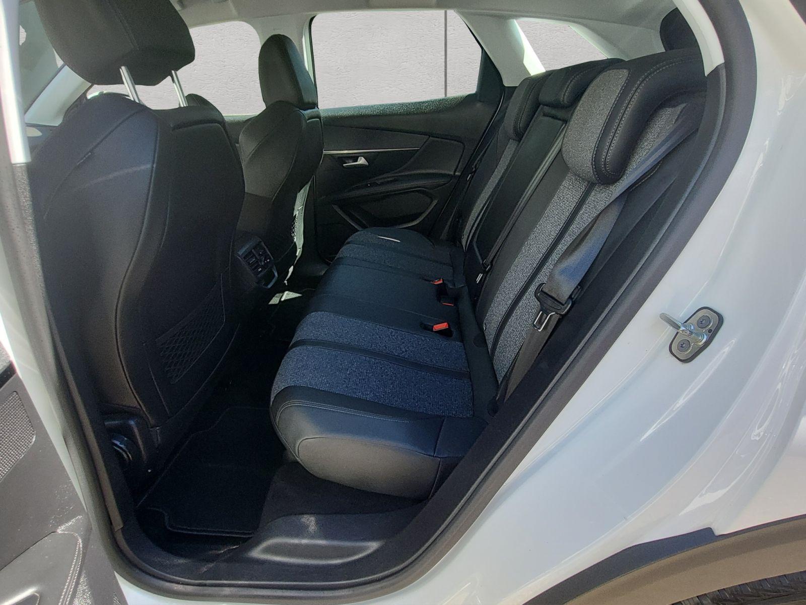 Peugeot 3008 BlueHDI Allure Automatik AHK LED NAVI