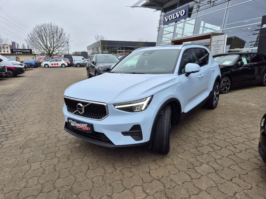 Fahrzeugabbildung Volvo XC40 B3 B DKG Core+BusinessPak+Allwetter+SOFORT