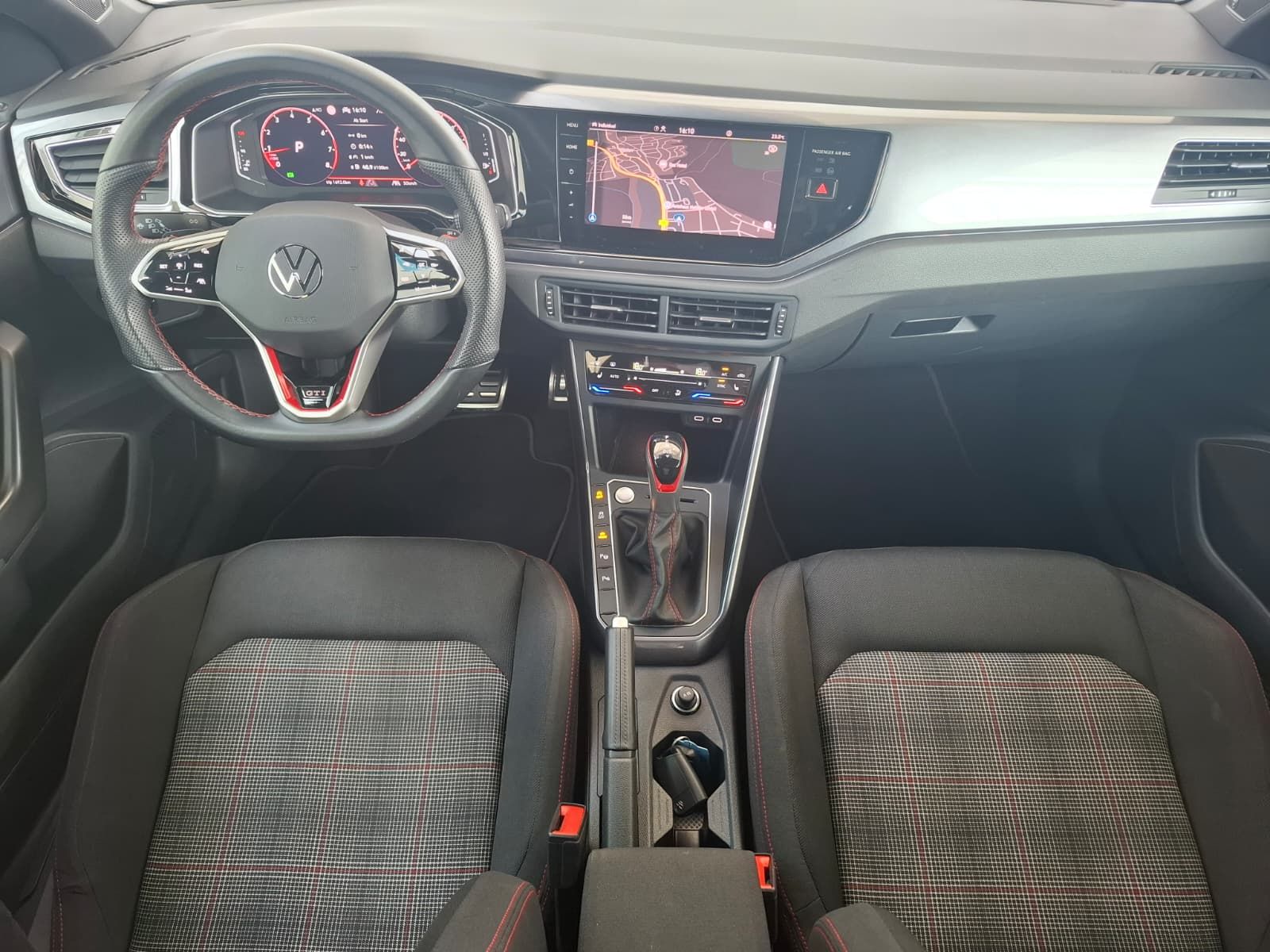 Fahrzeugabbildung Volkswagen Polo GTI 2.0 TSI DSG +ACC +IQ.Light +IQ.Drive