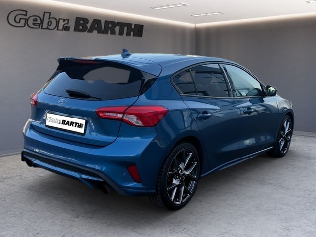 Fahrzeugabbildung Ford Focus Lim. ST Winter+Designpaket2,AHK