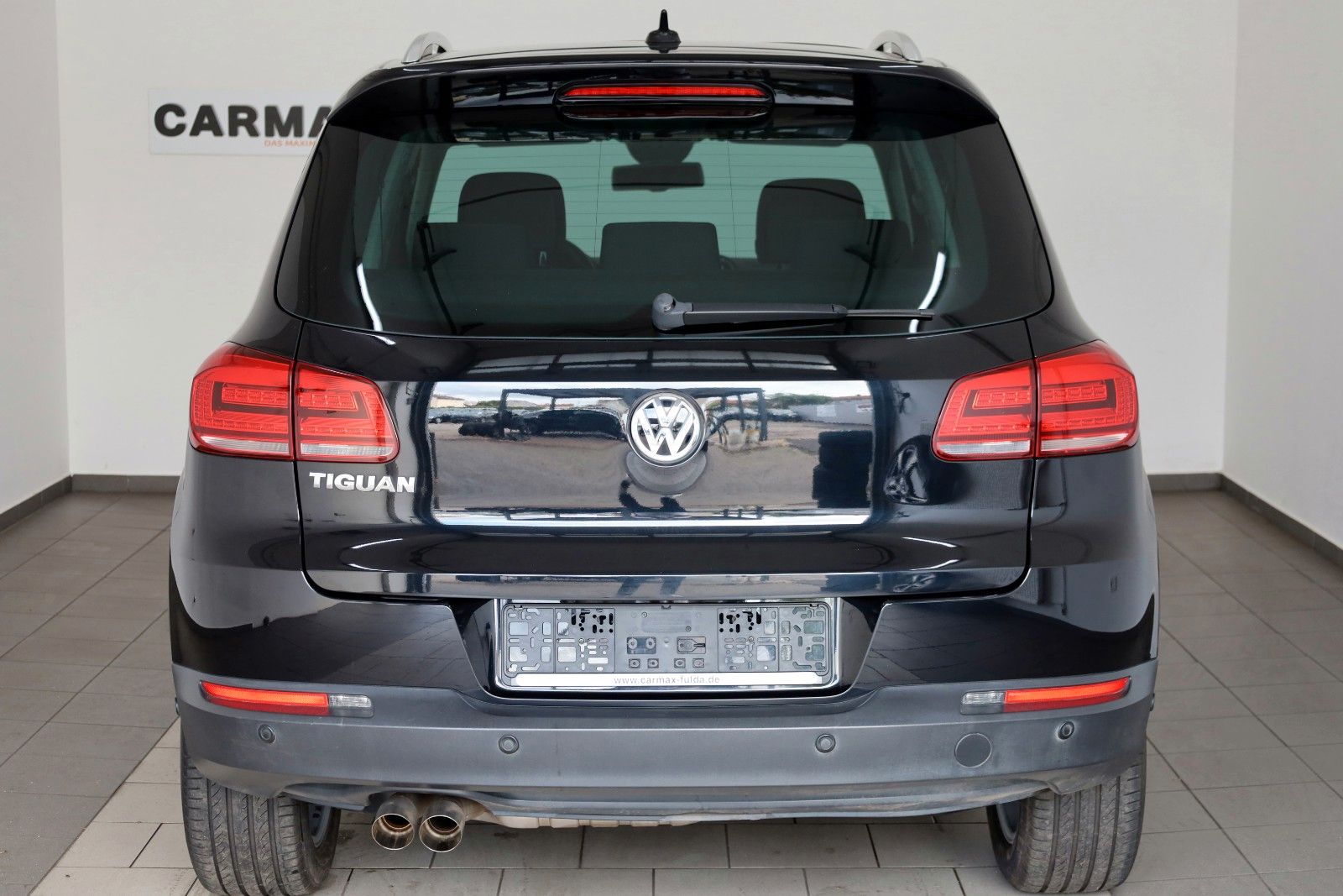 Fahrzeugabbildung Volkswagen Tiguan Sport & Style Navi,Xenon,Panorama,SH,PDC