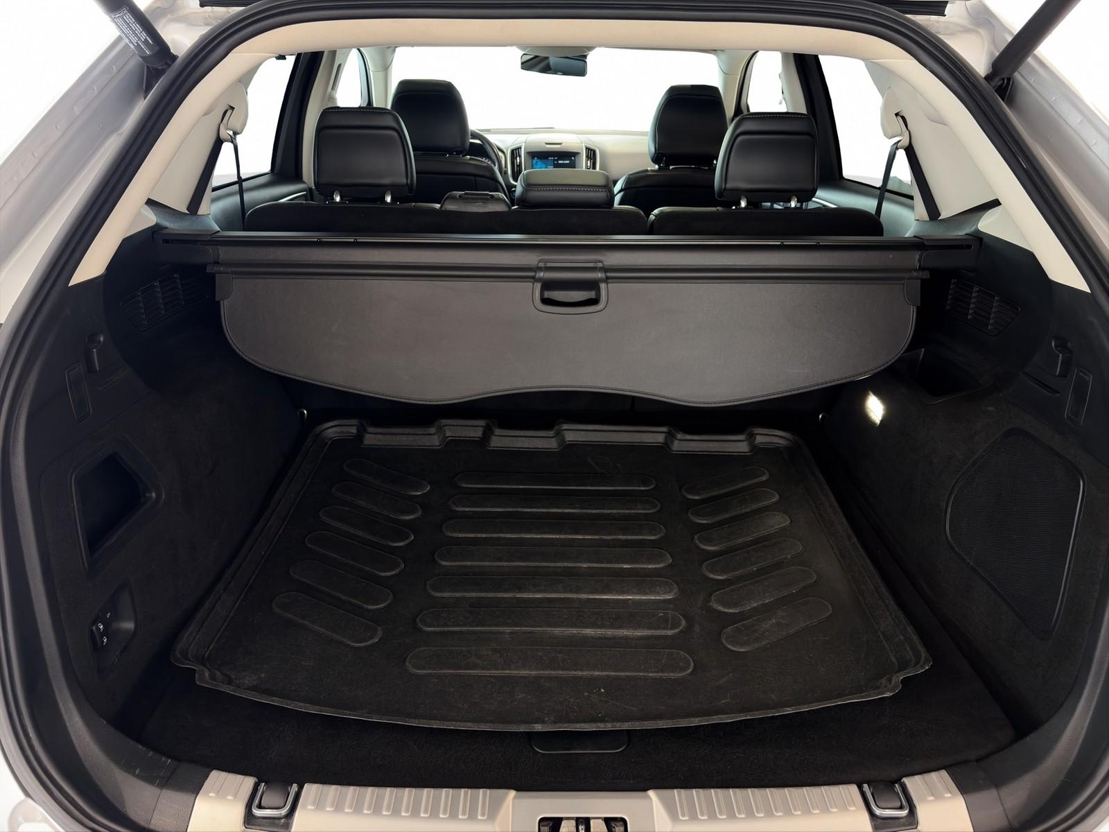 Ford Edge ST-Line 4x4 +AHK+LED+PANORAMA+KLIMA+LM+ZV++