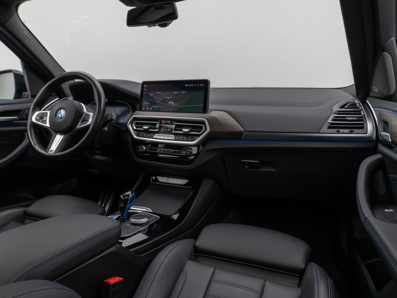 Fahrzeugabbildung BMW iX3 Impressive M Sport Panorama 360°HUD DAB H/K