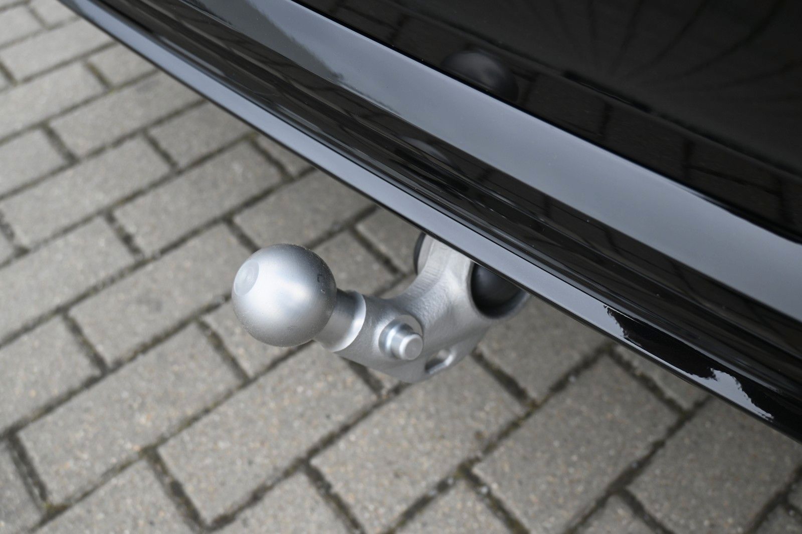 Fahrzeugabbildung Volvo S60 B4 B DSG Plus Dark*STHZG*360°*PANO*ACC*AHK