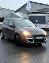 Renault Megane Scenic - Renault Megane mit Benzin-Antrieb: Van