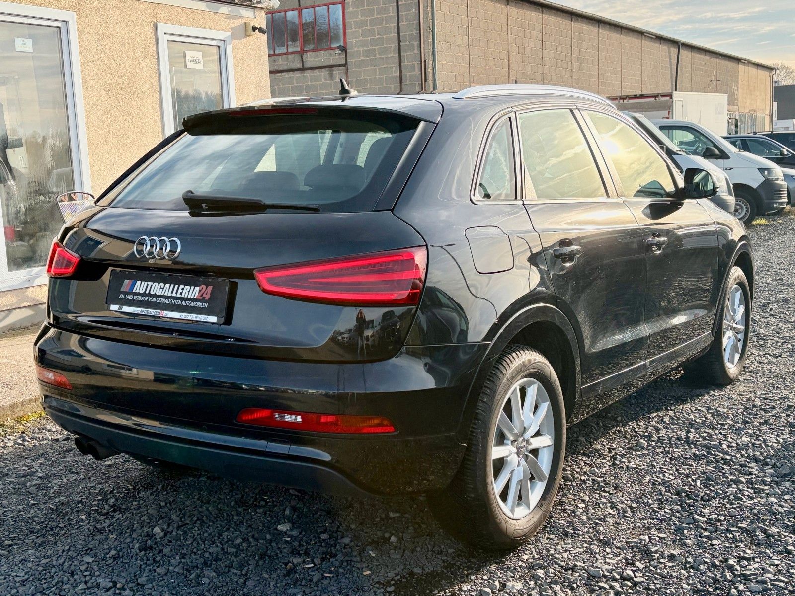 Fahrzeugabbildung Audi Q3 2.0 TDI Navi Xenon Alcantara/Leder SPORTSITZE