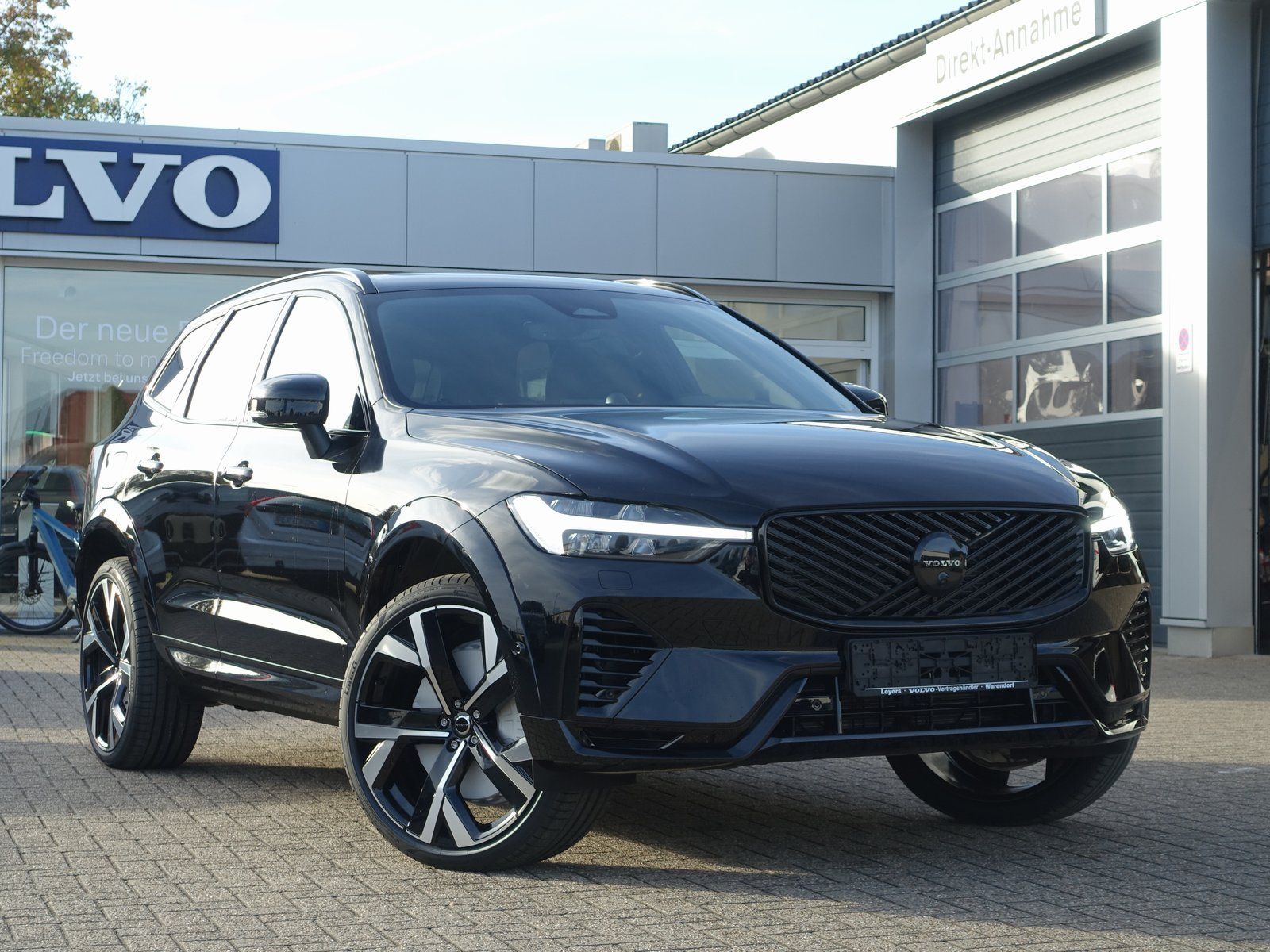 Volvo XC60 Black Edition T8 AWD Plug-in/B&W/FourC/Pano imagem 3