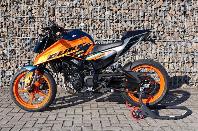 KTM 125 Duke  / Sondermodell