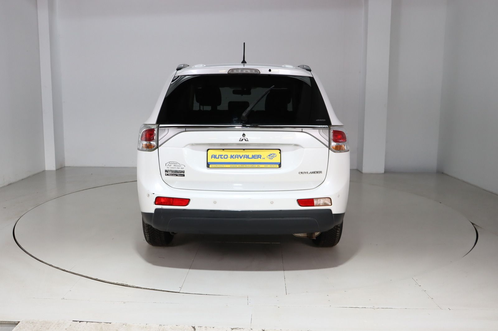 Fahrzeugabbildung Mitsubishi Outlander 2.2 DI-D Invite ClearTec 4WD