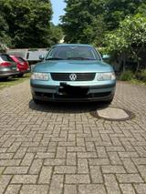 Volkswagen VW Passat 1.8L - Volkswagen Passat aus 1998: Kombi