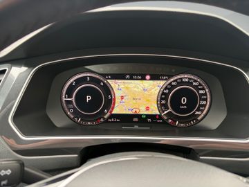 Volkswagen Tiguan - 10