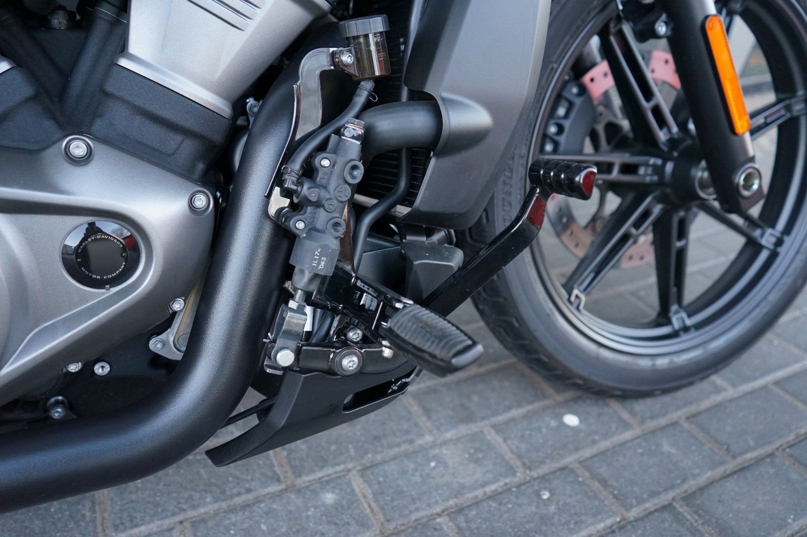 Fahrzeugabbildung Harley-Davidson Sportster Nightster 975 Jekill Ape Lenker Vorve