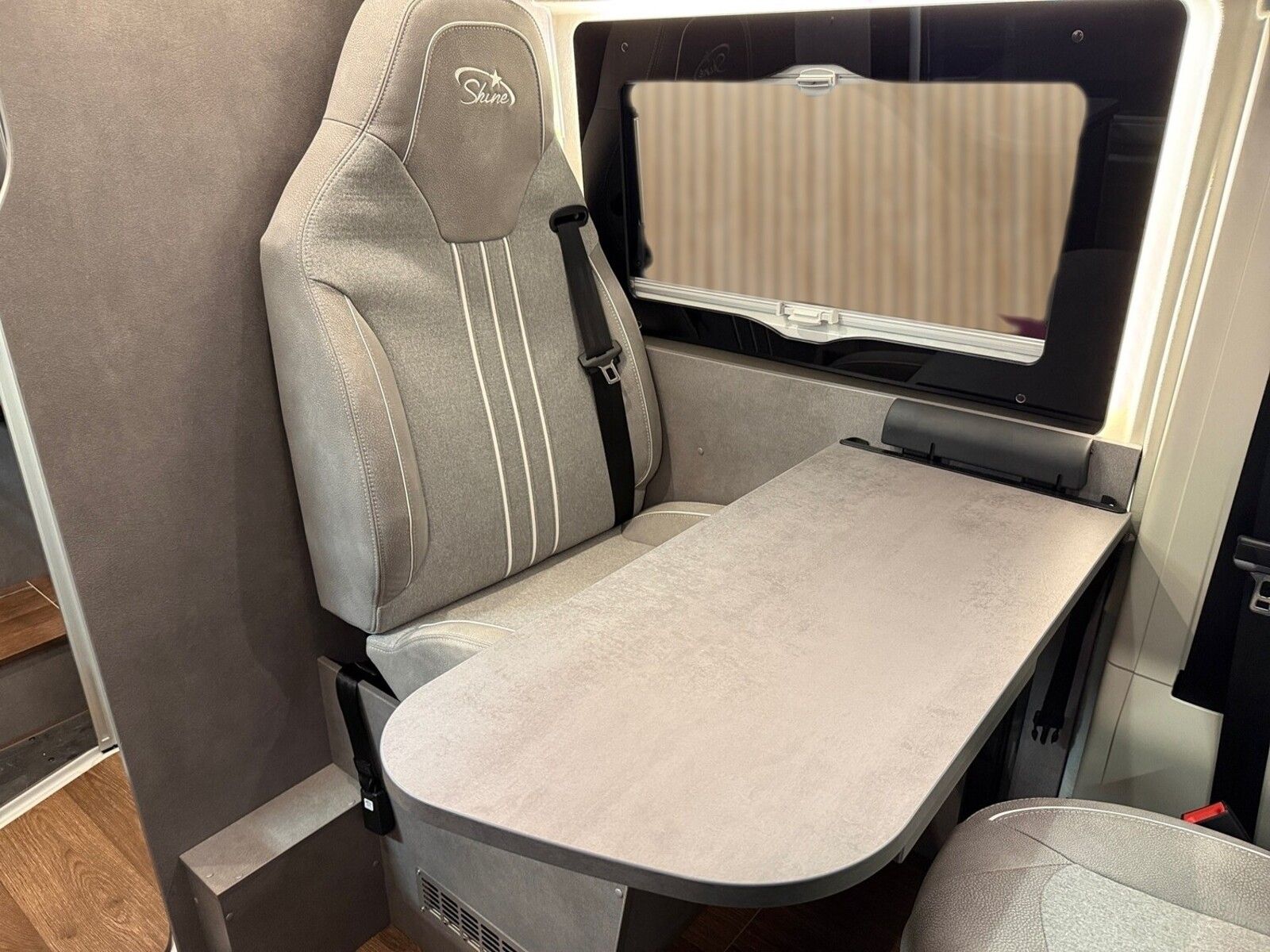 Fahrzeugabbildung Pössl Summit Shine 600 LR Citroen Markise,Solar,Autom.