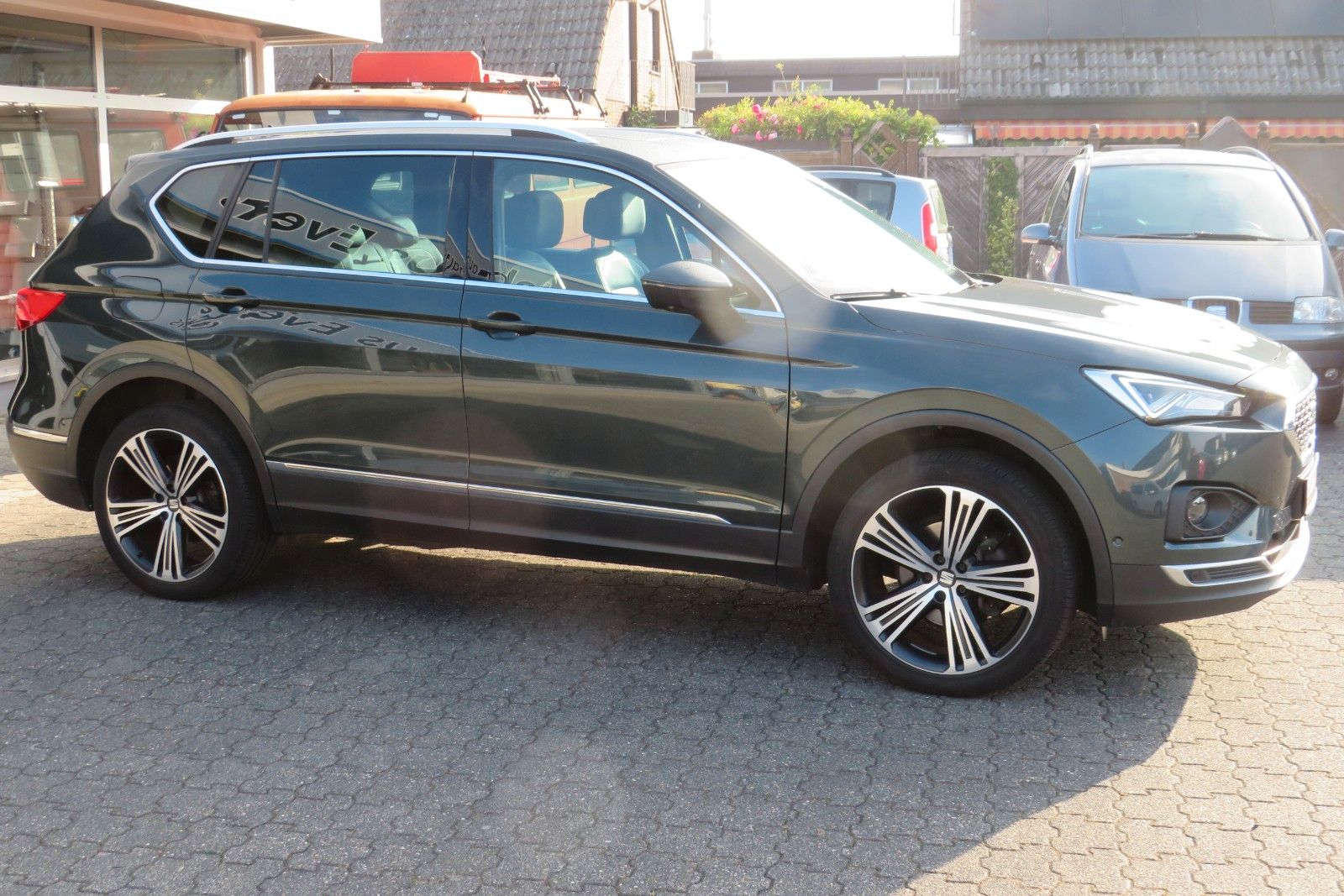 Fahrzeugabbildung SEAT Tarraco Xcellence PANO 7S ACC NAVI LEDER  LED