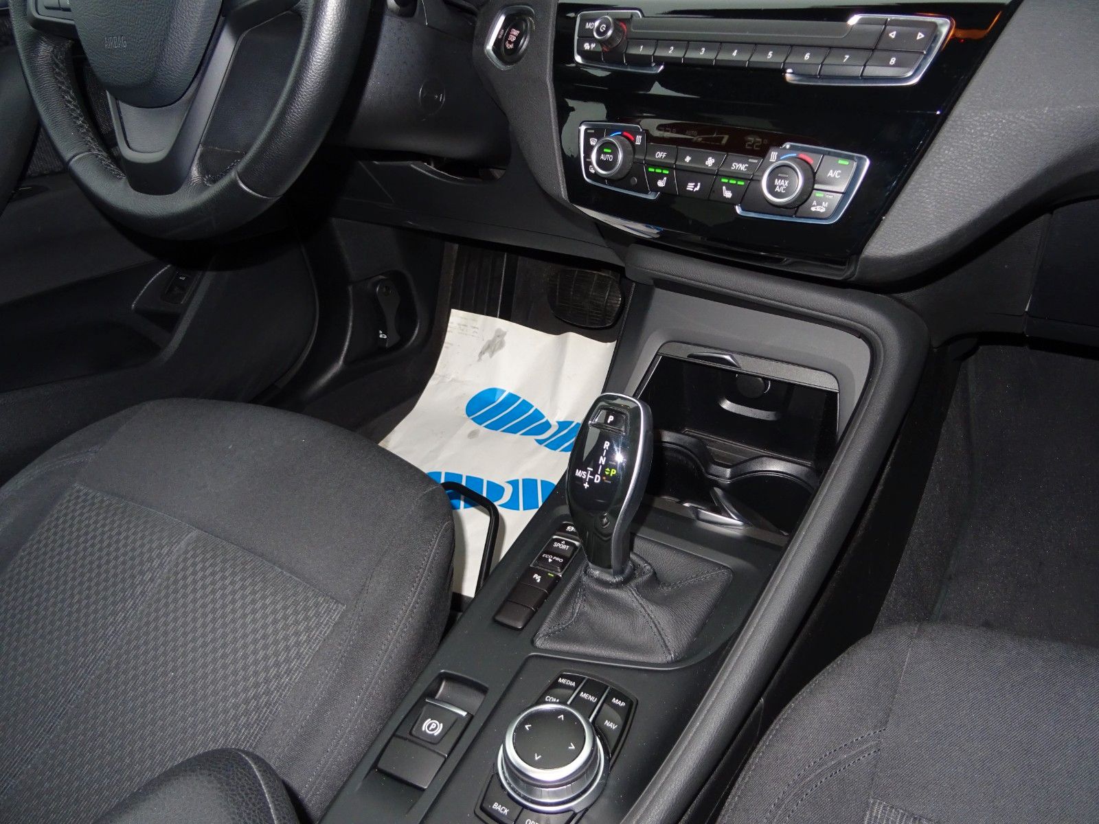 BMW X1 sDrive20d Aut Advantage HUD Navi LED 17" Keyl foto 9