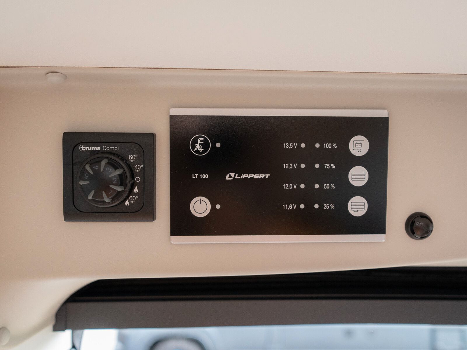 Fahrzeugabbildung Sunlight Cliff X 640