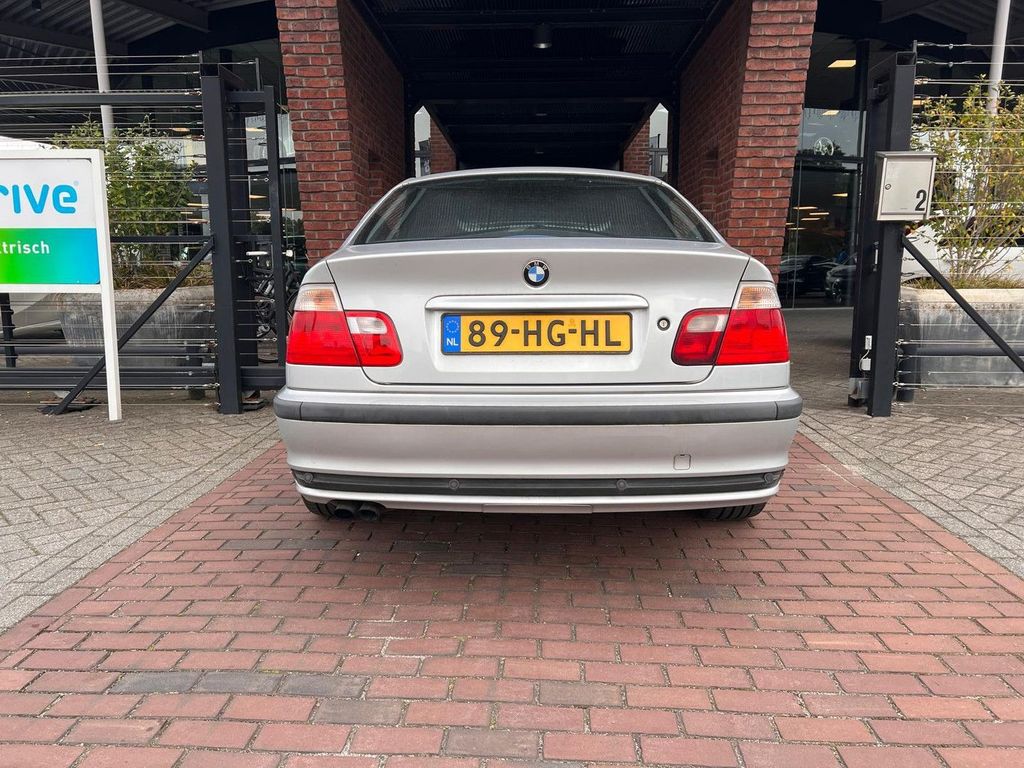 BMW 320 3-serie 320i Executive