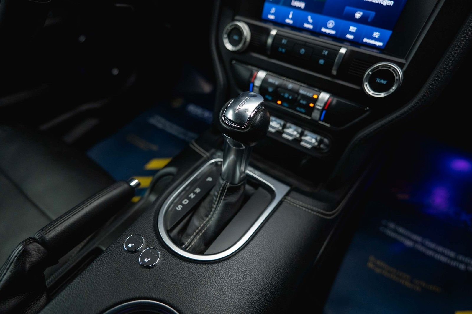 Fahrzeugabbildung Ford Mustang Shelby GT 500 5.0 V8 Performance PREMIUM