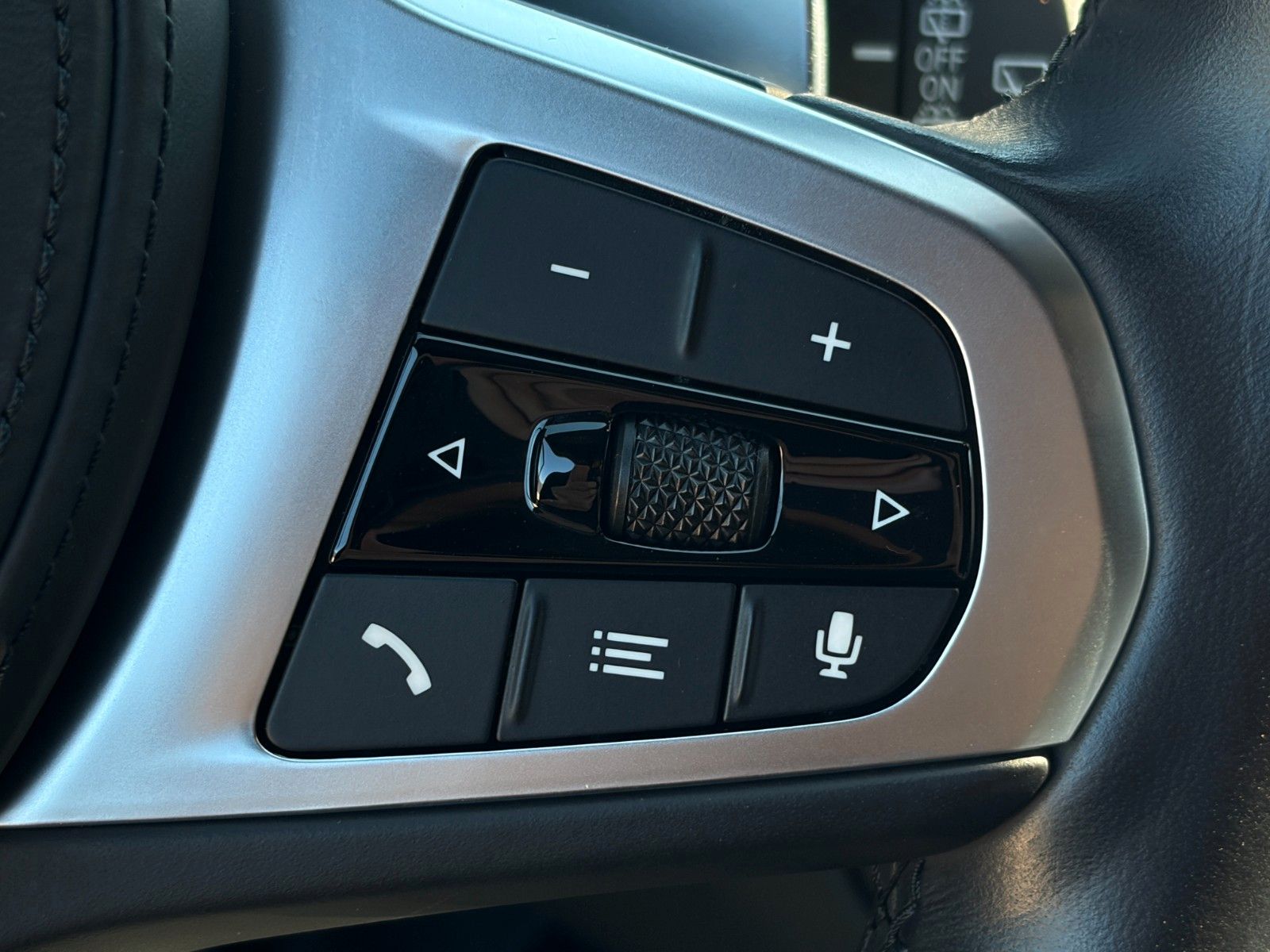 Fahrzeugabbildung BMW 120i M Sport 2-Z Klima H&K KZG ACC LEDER CAM LHZ