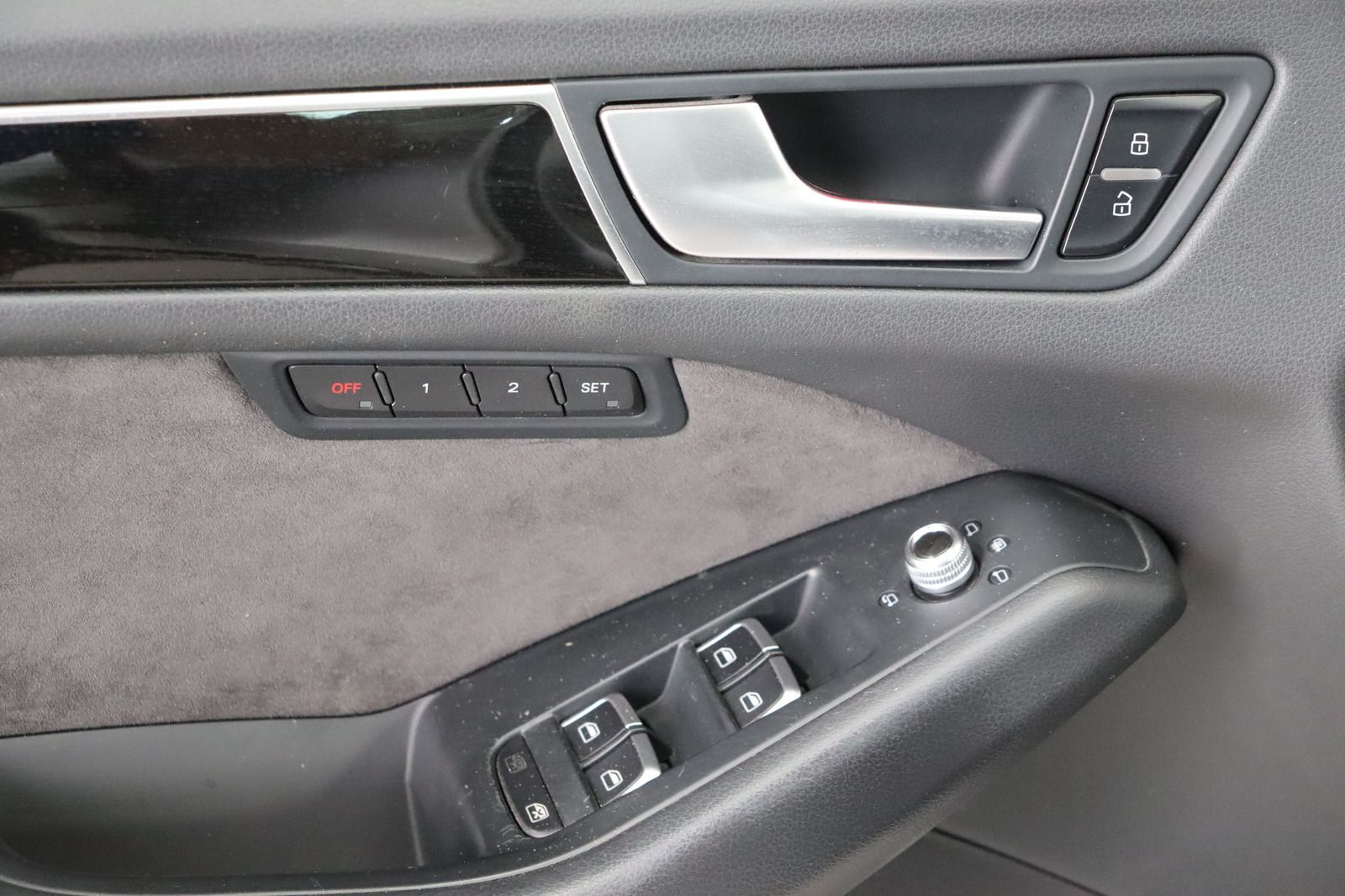 Fahrzeugabbildung Audi Q5 3.0 TDI quattro S- line * Bi- Xe