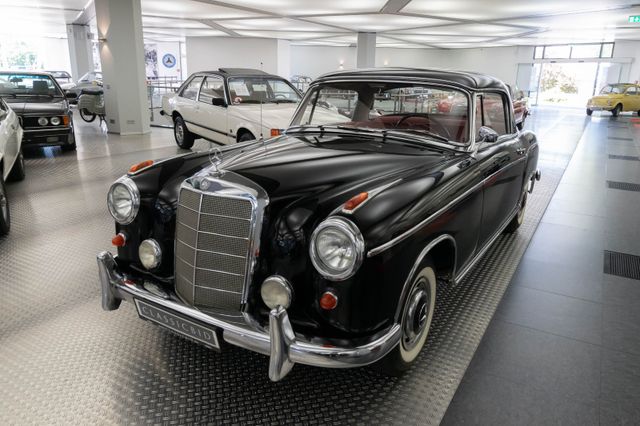 Mercedes-Benz 220 S Ponton Coupé (W 180)