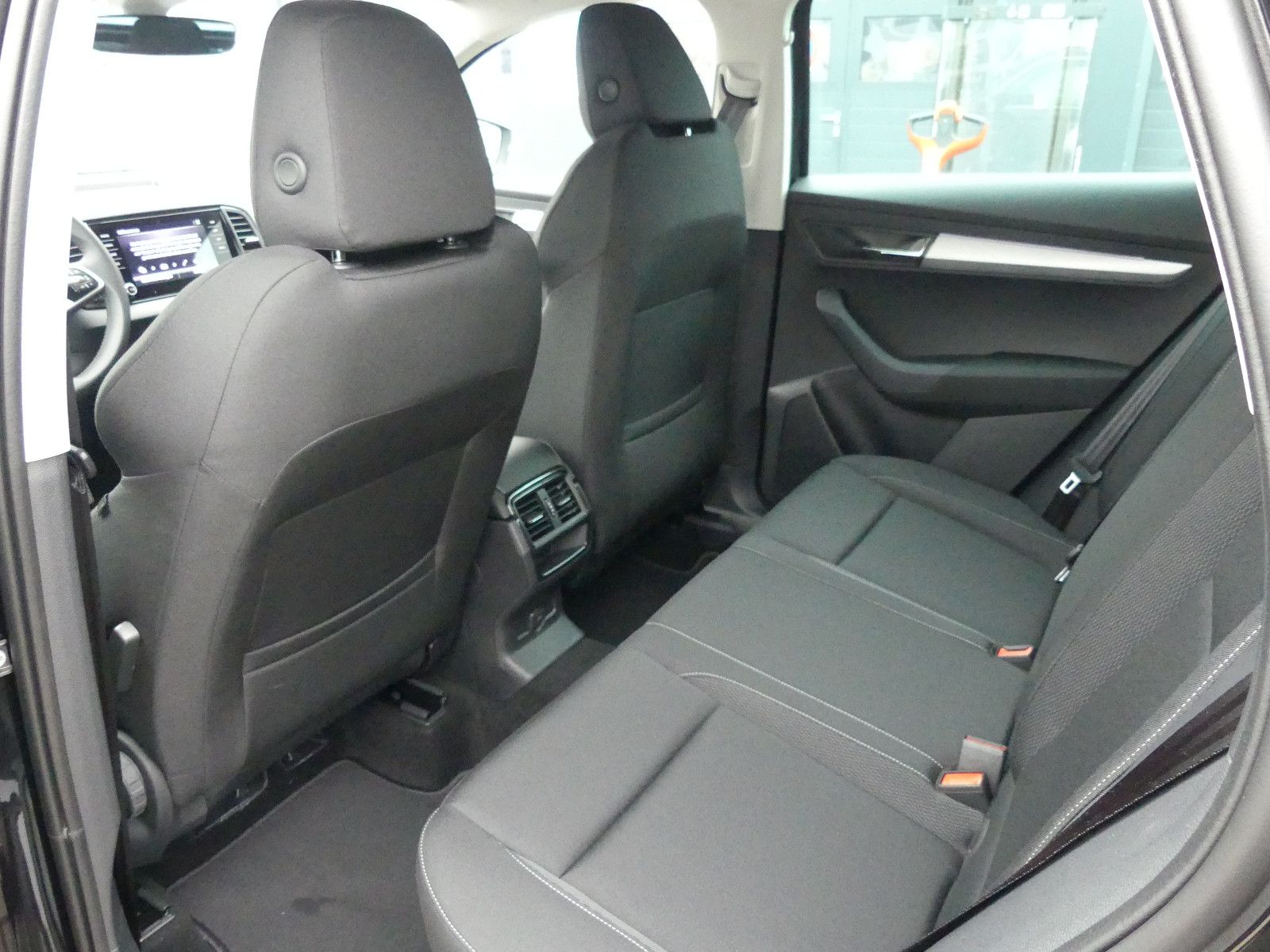 Fahrzeugabbildung SKODA Karoq Drive