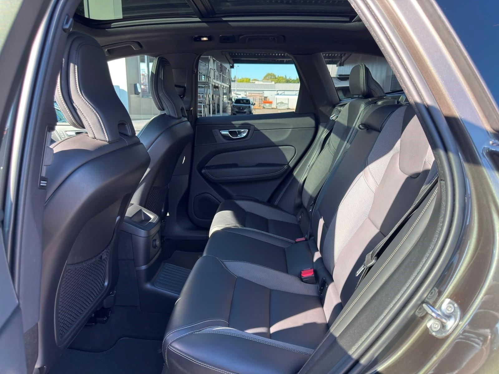 Volvo XC60 T5 Polestar 2.0 AWD*Leder*El.Sitze*PANO*KAM