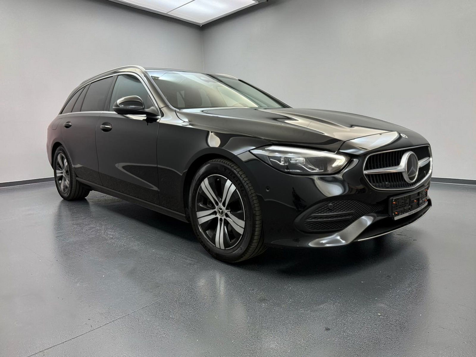 Mercedes-Benz C 220d T Avantgarde 2x*DISTR+*WIDE*LED*KAM*MBUX imagem 3