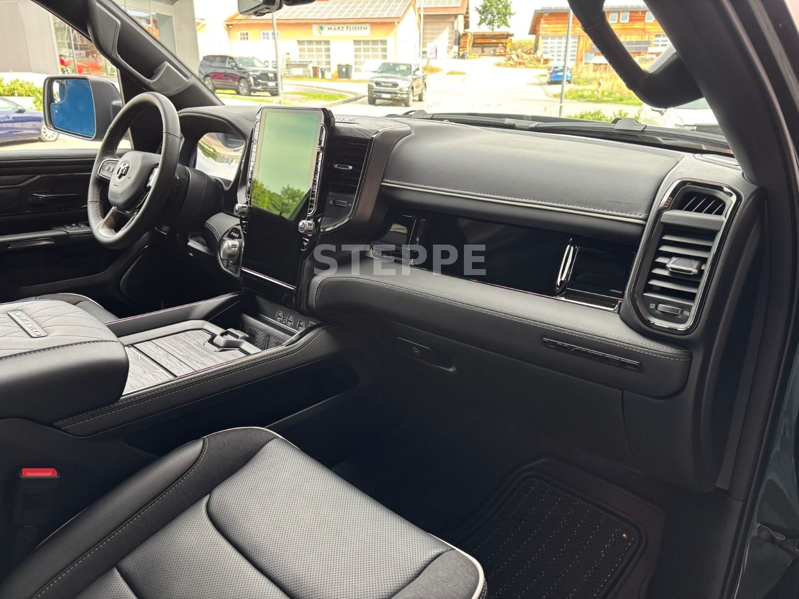 Dodge 2026 RAM 1500 Limited Night 5,7LV8 Rambox MFT