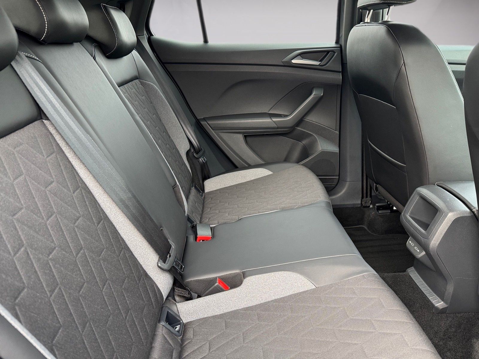 Fahrzeugabbildung Volkswagen T-Cross 1.0 Goal