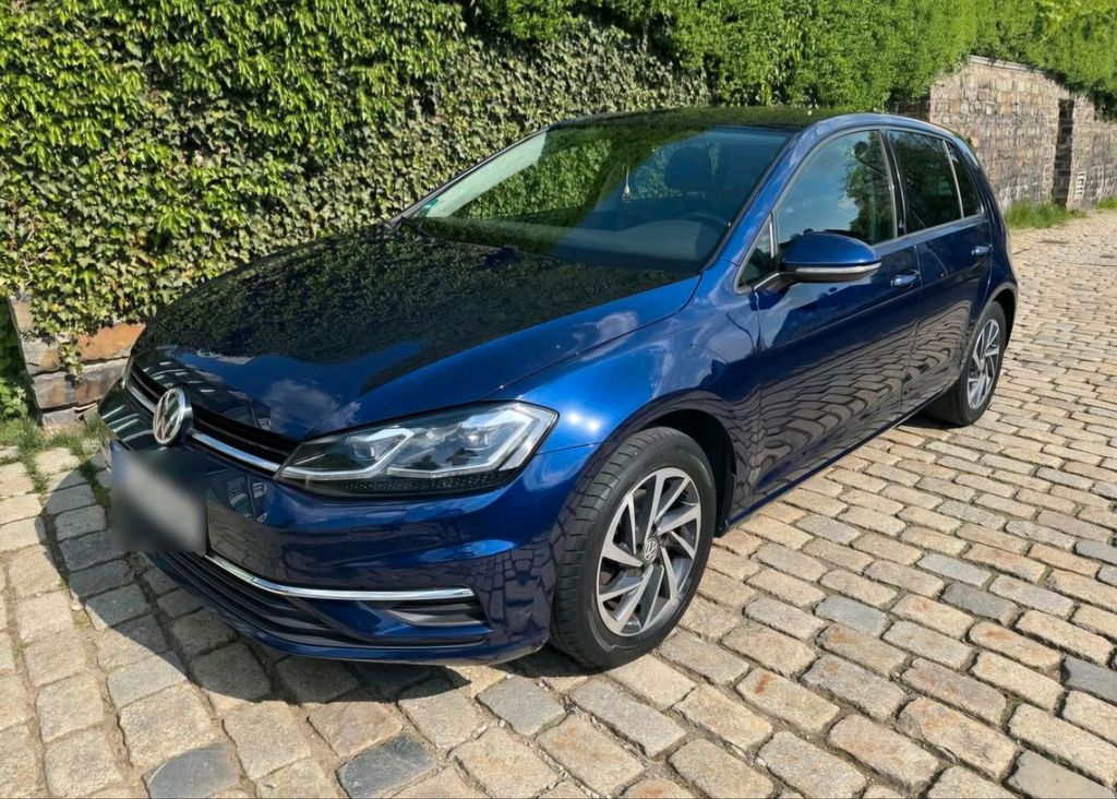 Image of Volkswagen Golf