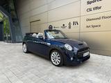 MINI Cooper S Cabrio Lapisluxury Blue / Fahrradträger