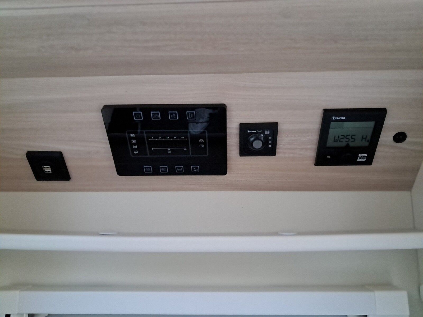 Fahrzeugabbildung Eura Mobil Activa One AO 690 HB Mark/Navi/SAT/TV/Solar/Fahr