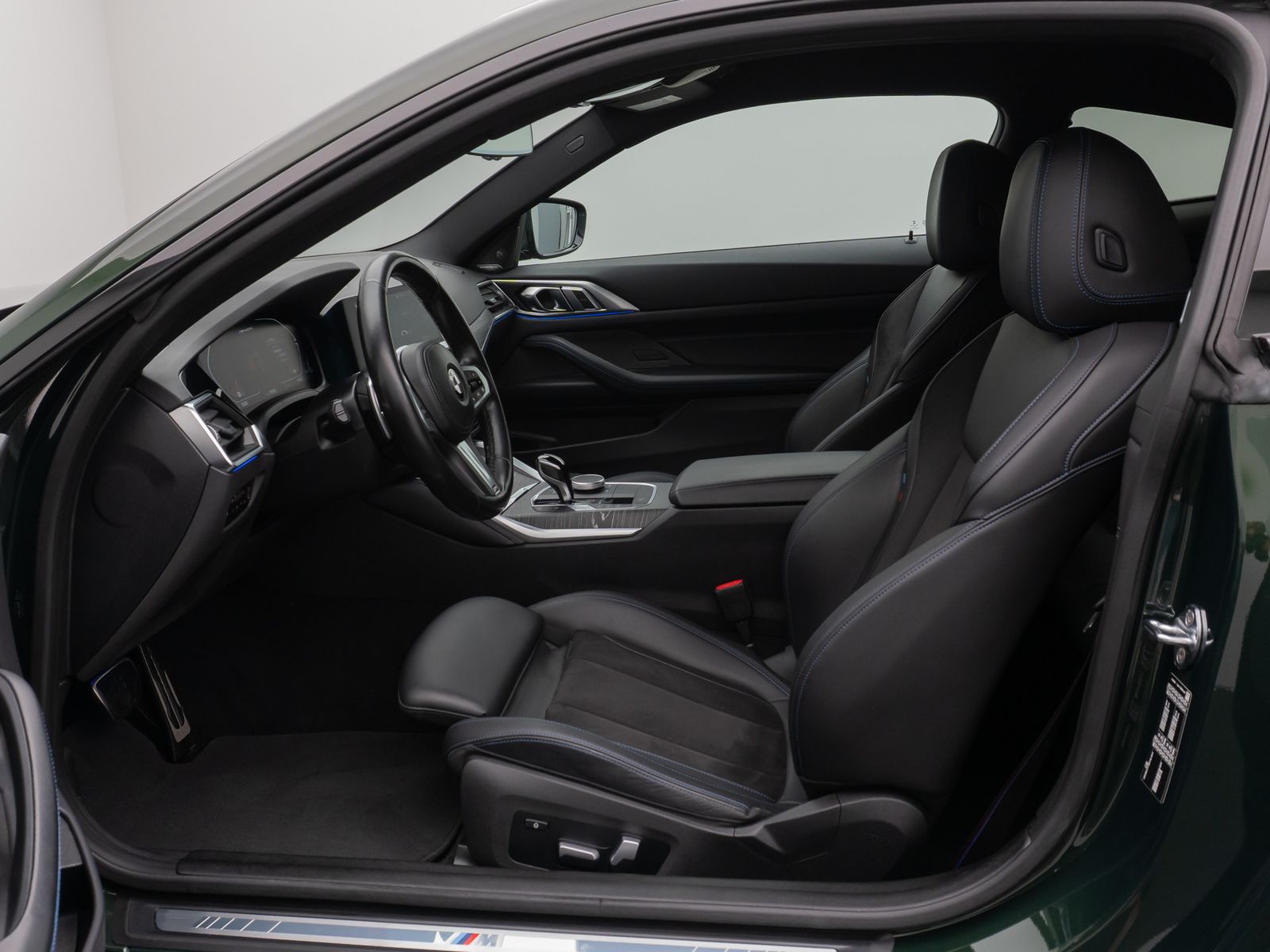 Fahrzeugabbildung BMW M440i  Coupé Kamera DAB H/K Fernlichtassist 19"