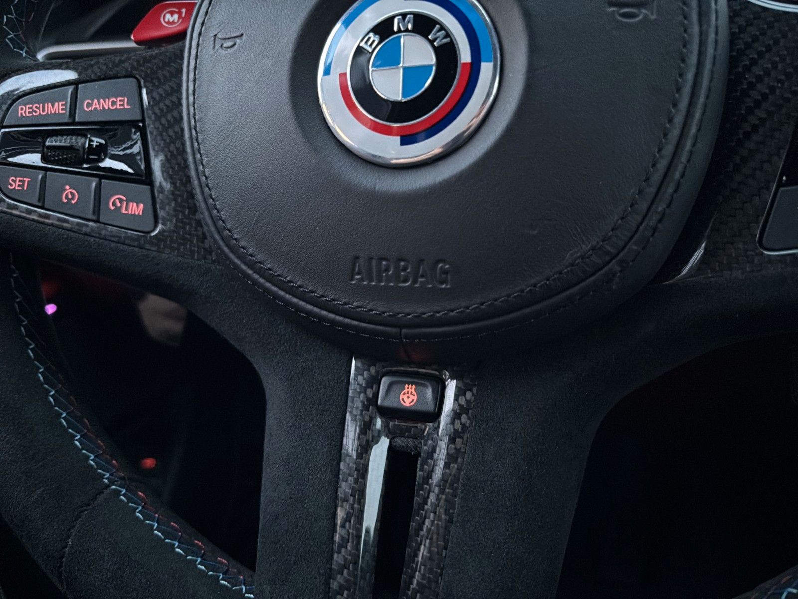 Fahrzeugabbildung BMW M3 Comp. Gelbe M-DRL/Carbon/M-Drivers/Individual