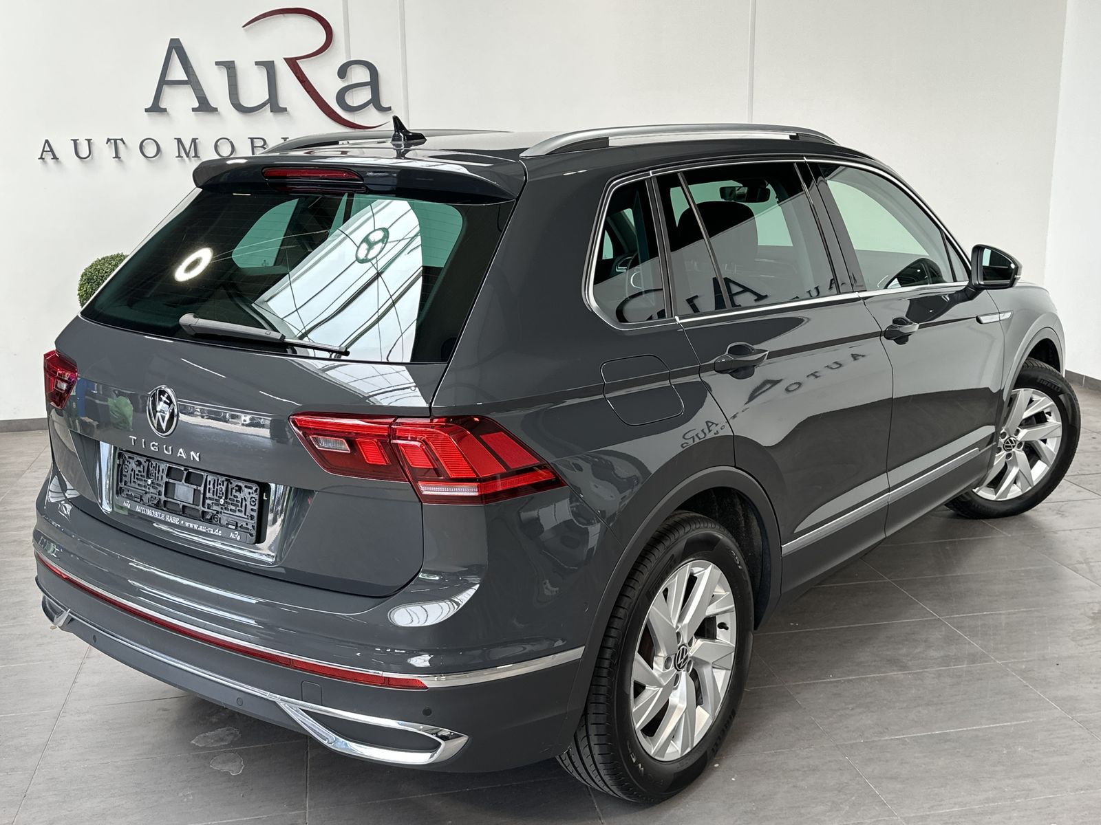 Fahrzeugabbildung Volkswagen Tiguan 2.0 TDI DSG Elegance NAV+LED+ACC+AHK+SHZ