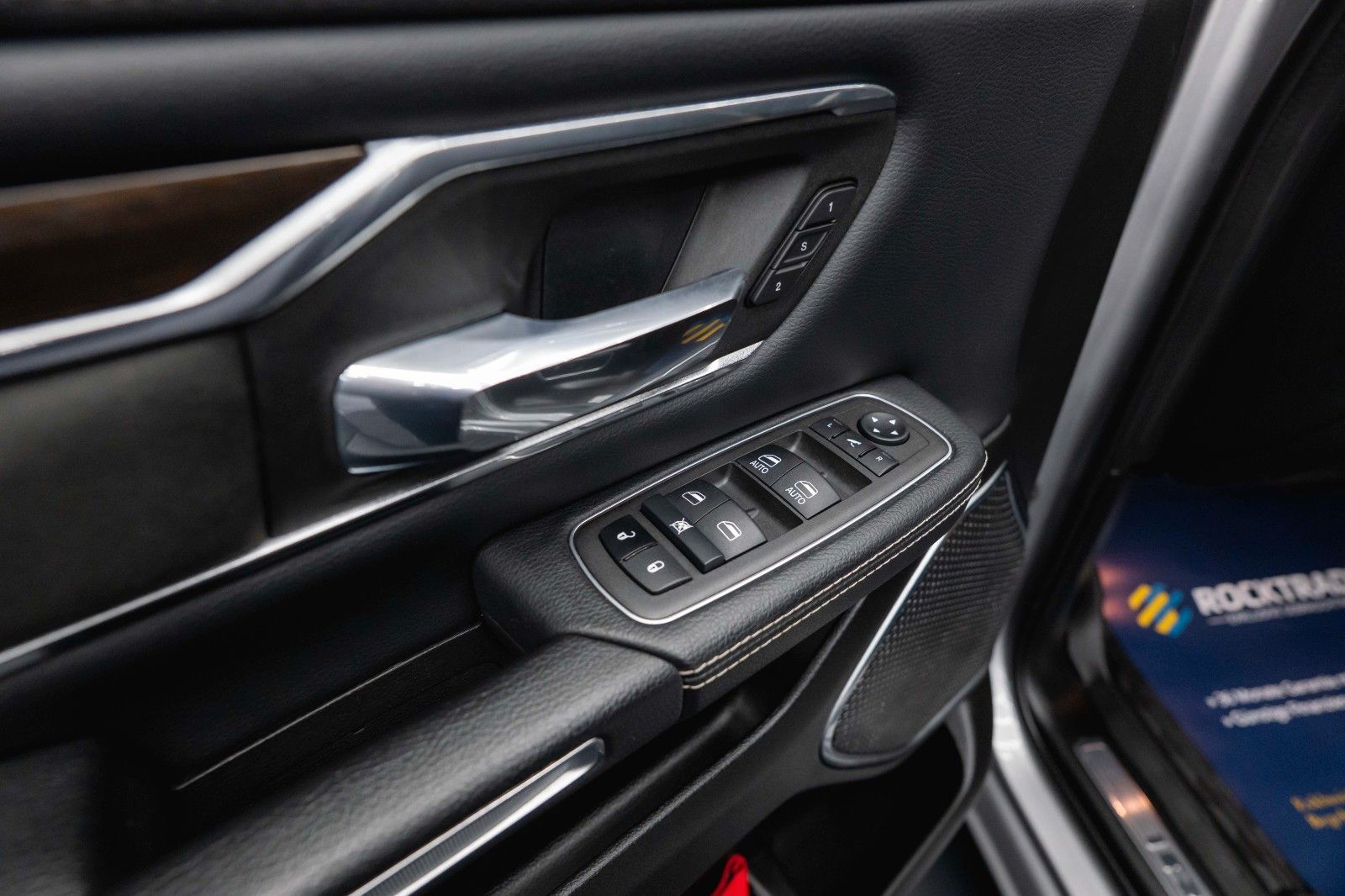 Fahrzeugabbildung Dodge RAM 5.7 V8 HEMI 4x4 LARAMIE LPG Offroad Bodylift