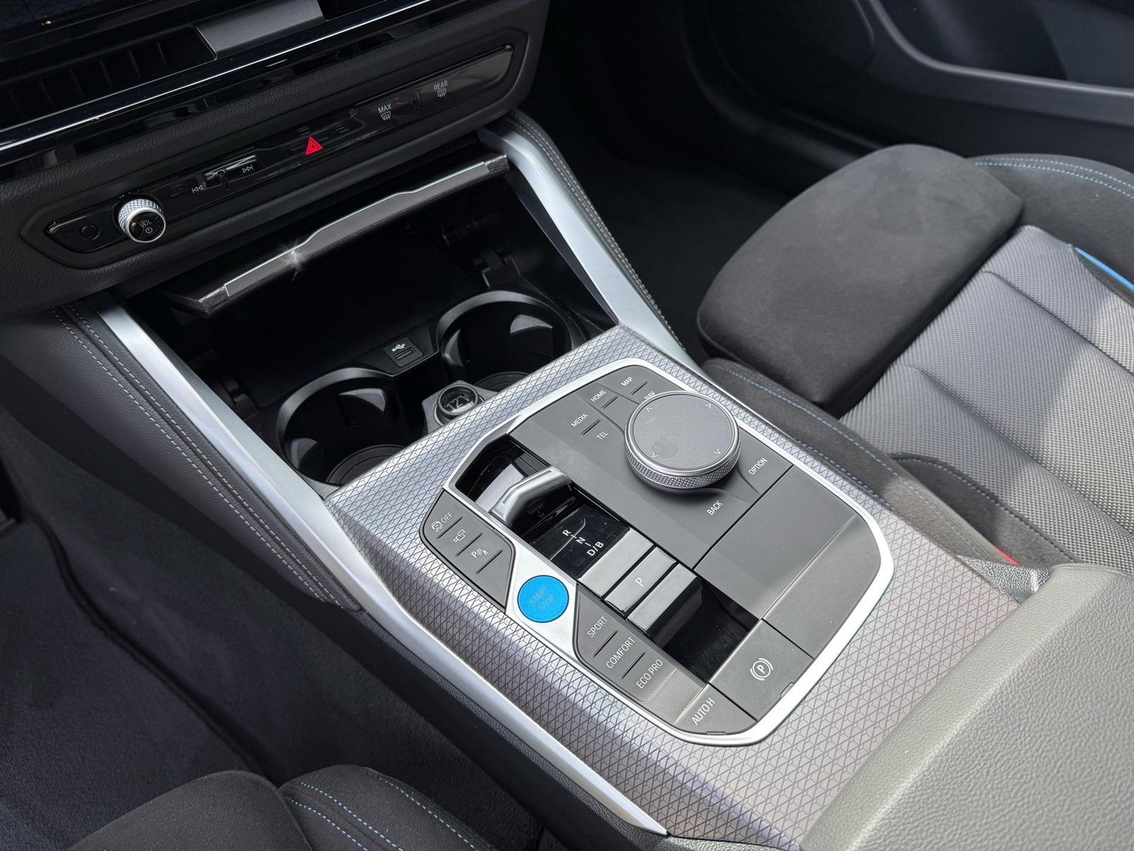 BMW i4 xDrive40 M Sportpaket //Stop&Go HiFi HUD