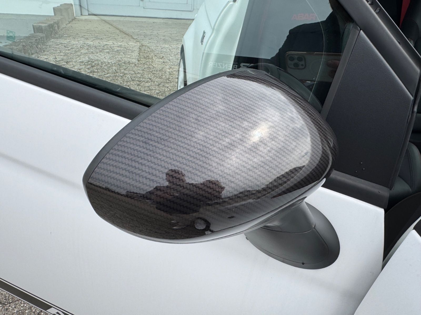 Fahrzeugabbildung Abarth 595 esseesse/CARBON/Akrapovic/MATT/Maxton-Design