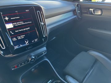 Volvo XC40 D4 AWD R-Design *360*4C*AHK*BLIS*STHZ* NAVI