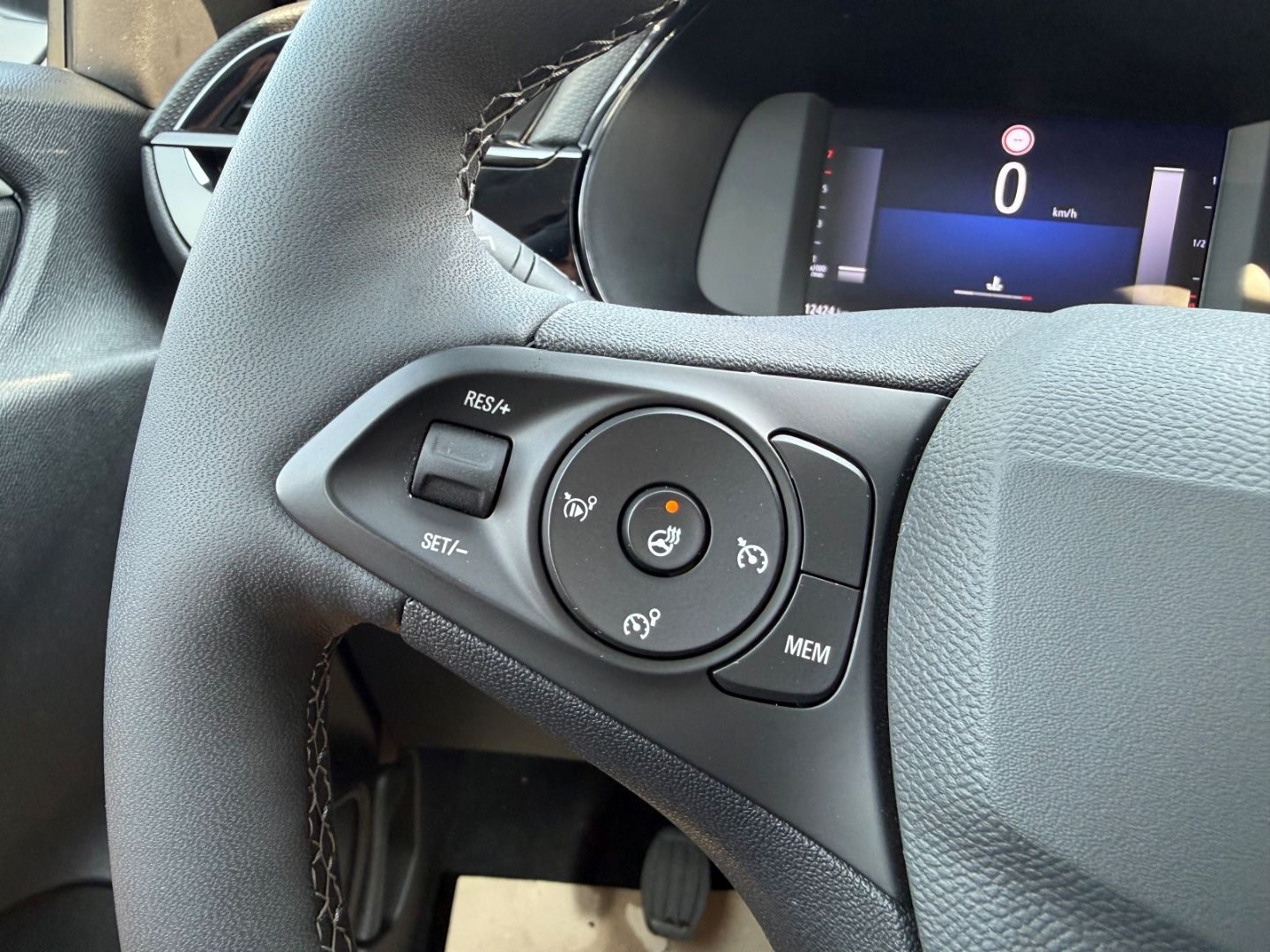 Fahrzeugabbildung Opel Corsa F Edition mit SHZ+LHZ+Kamera