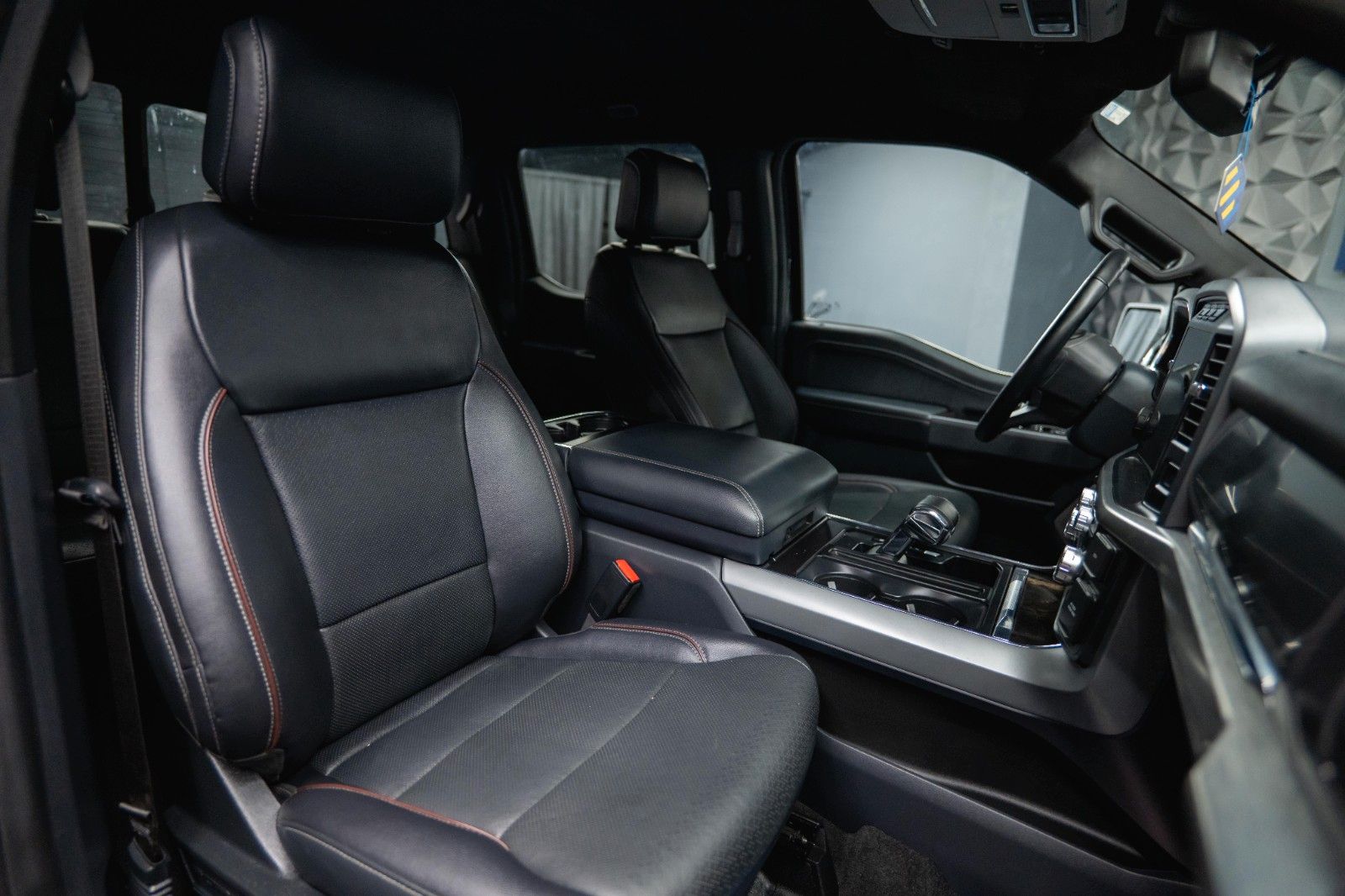 Fahrzeugabbildung Ford F150 5.0 V8 4x4 LARIAT RAPTOR SupCrew *360*B&O*