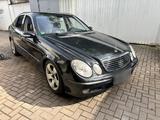 Mercedes-Benz Mercedes E500 - Mercedes-Benz E 500 in Duisburg