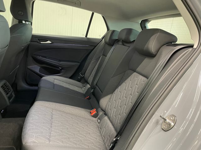 Golf VIII Life 1.5 TSI RFK LED ACC PDC